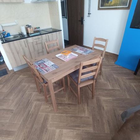 בסריל דה לה סיירה Apartamento De Lujo En La Sierra מראה חיצוני תמונה